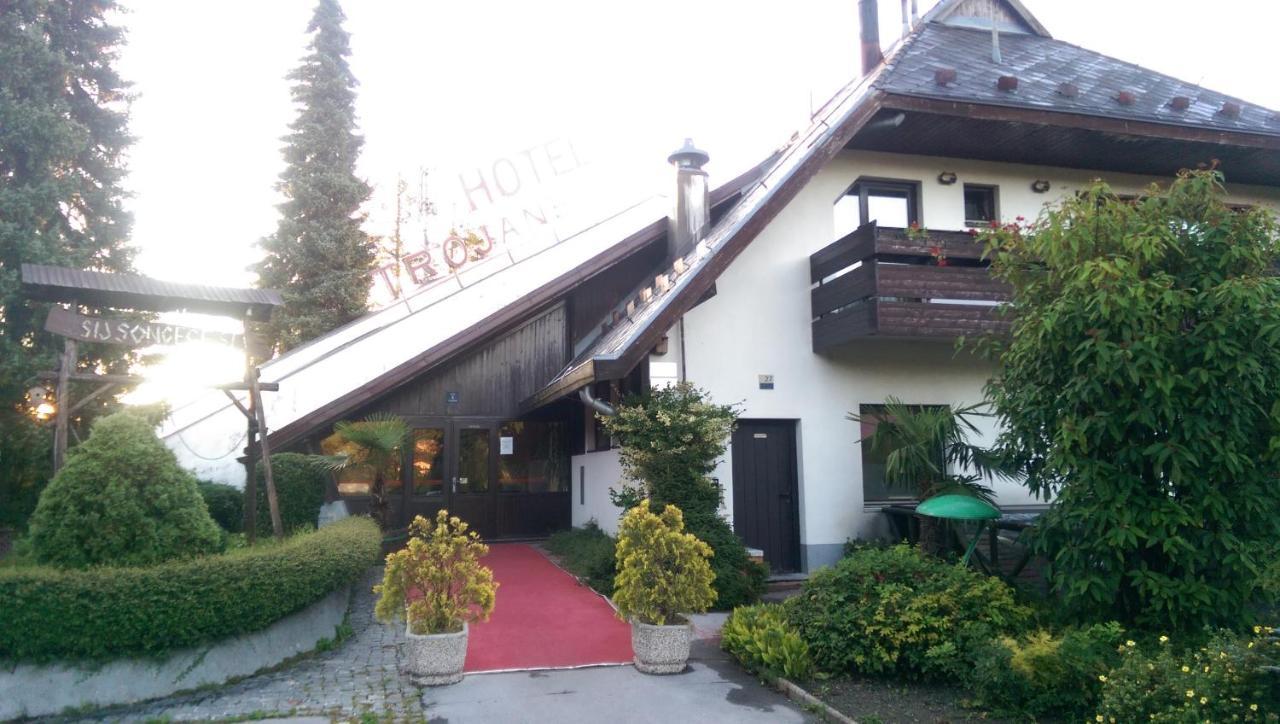 Hotel Trojane, Inspiration Of The Green Retreat Exterior foto